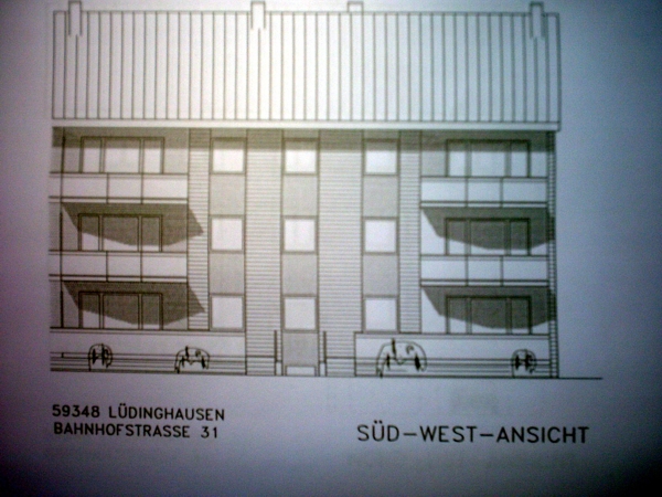 33. Sd-West-Ansicht mit Balkon links
